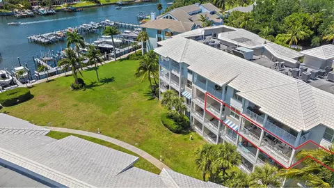 432 Bay Colony Dr N, Juno Beach, FL 33408