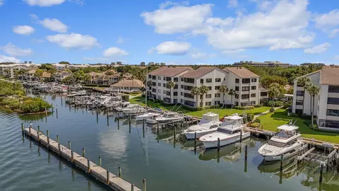 821 Oak Harbour, Juno Beach, FL 33408