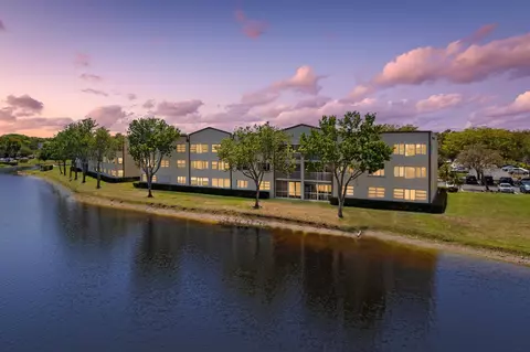 7198 S Devon Dr #203, Tamarac, FL 33321
