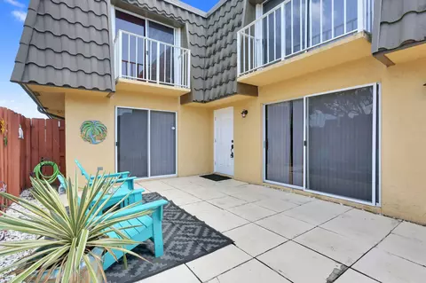 22172 Boca Rancho Dr #B, Boca Raton, FL 33428