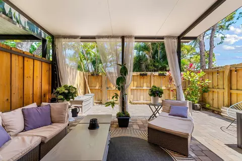 2118 NE 9th Ave #2118, Wilton Manors, FL 33305