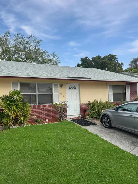 1804 Keenland Cir, West Palm Beach, FL 33415