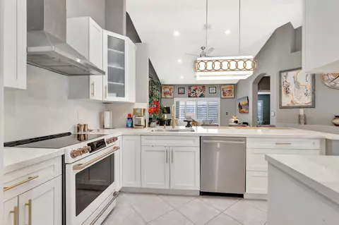 15432 Rosaire Ln, Delray Beach, FL 33484
