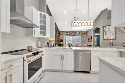 15432 Rosaire Ln, Delray Beach, FL 33484