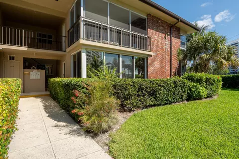 1505 S Ocean Blvd #2, Boca Raton, FL 33432