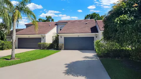 60 Edinburgh Dr, Palm Beach Gardens, FL 33418