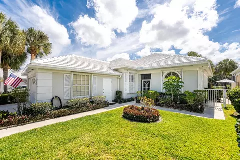 8483 Beaconhill Rd, Palm Beach Gardens, FL 33410