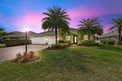 250 SW Vista Lake Dr, Port Saint Lucie, FL 34953