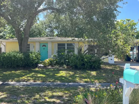 180 NE Lobster Rd, Port Saint Lucie, FL 34983