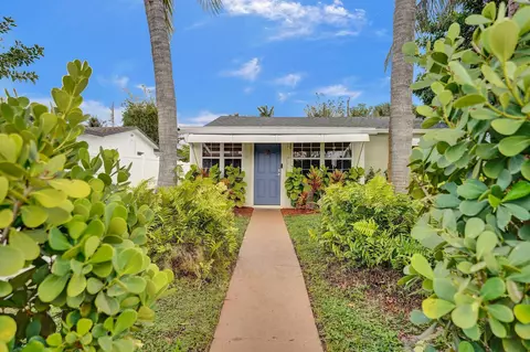1008 SE 3rd St, Boynton Beach, FL 33435