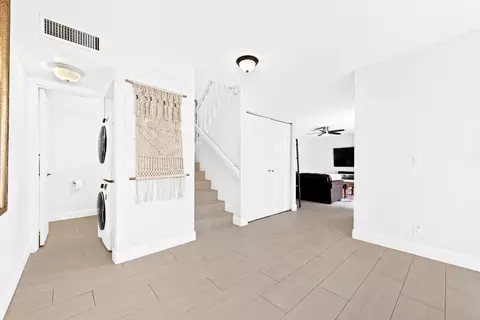 3103 Spanish Wls #2-B, Delray Beach, FL 33445