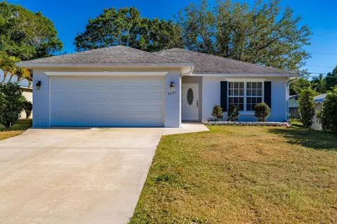 3225 3rd Pl, Vero Beach, FL 32968
