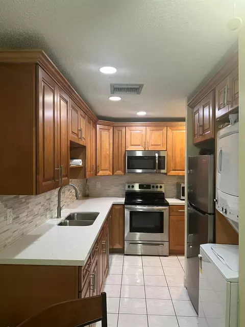 1835 NW 18th St #104, Delray Beach, FL 33445
