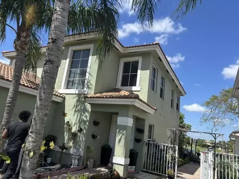 6207 Adriatic Way, West Palm Beach, FL 33413