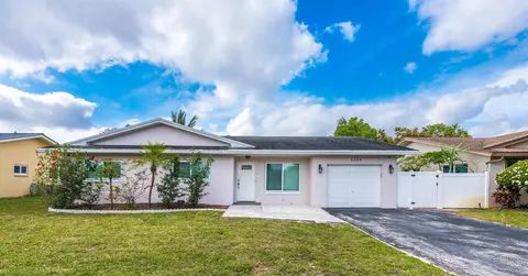 3338 NW 69th St, Fort Lauderdale, FL 33309
