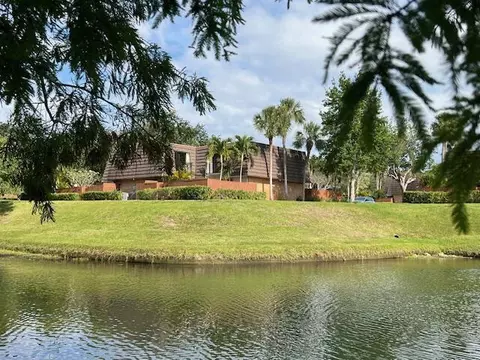 1307 13th Ct, Jupiter, FL 33477