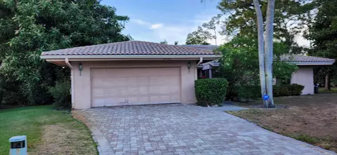6339 Woodthrush Ct, Palm Beach Gardens, FL 33418
