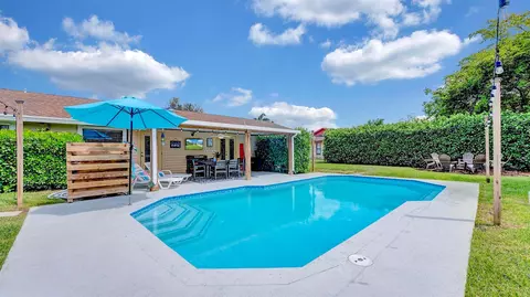 182 Bilbao St, Royal Palm Beach, FL 33411