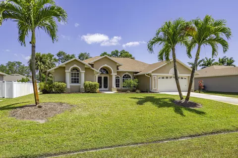 2049 SW Catalina Ter, Port Saint Lucie, FL 34953