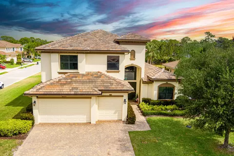 2011 NW Sapphire Ridge Way, Jensen Beach, FL 34957