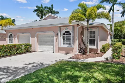 10705 Pelican Dr, Wellington, FL 33414