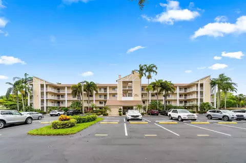 7350 Kinghurst Dr #305, Delray Beach, FL 33446