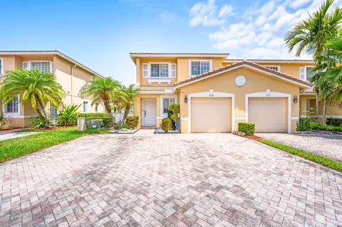9119 Chambers St, Tamarac, FL 33321