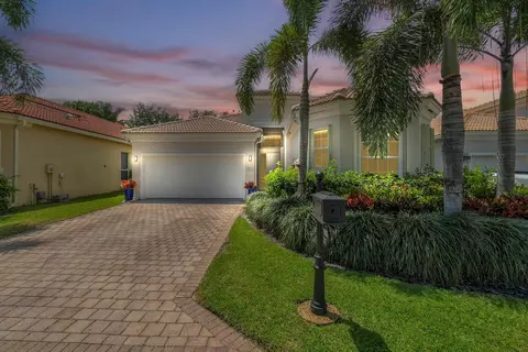 5815 Via De La Plata Cir, Delray Beach, FL 33484
