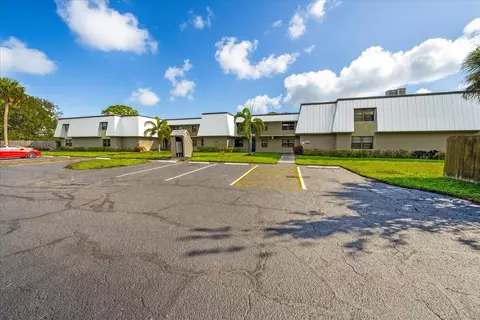 2516 S 19th St #206, Fort Pierce, FL 34982