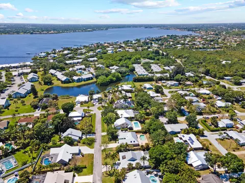 1923 NW 22nd St, Stuart, FL 34994