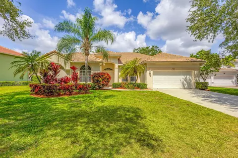 225 Blackbird Ln, Jupiter, FL 33458