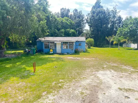1901 Edwards Rd, Fort Pierce, FL 34982