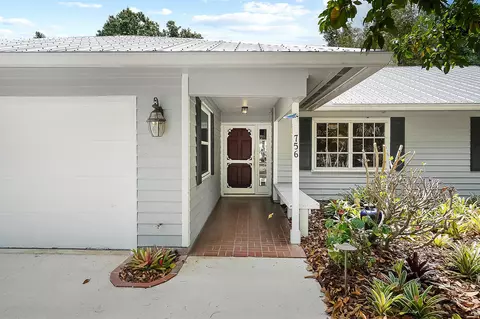 756 SW Rustic Cir, Stuart, FL 34997