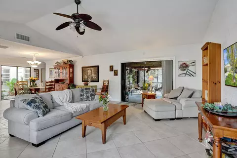894 Camino Gardens Ln, Boca Raton, FL 33432