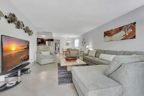 3212 NE 12th St #201, Pompano Beach, FL 33062