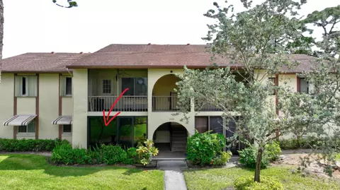 335 Knotty Pne #A-1, Greenacres, FL 33463