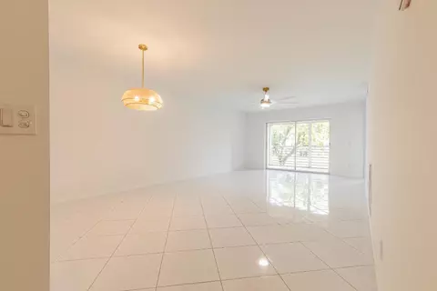 10315 NW 24th Pl #204, Sunrise, FL 33322