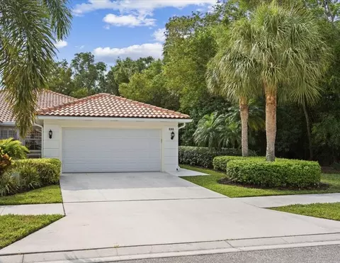 8365 SE Double Tree Dr, Hobe Sound, FL 33455