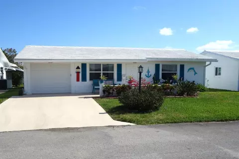 2392 SW 10th Ave, Boynton Beach, FL 33426