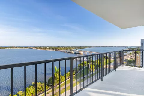 3800 Washington #1006, West Palm Beach, FL 33405