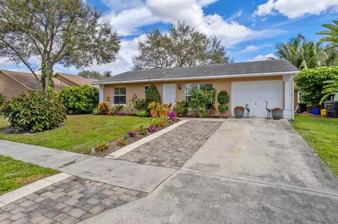 5182 Blueberry Hill Ave SE, Lake Worth, FL 33463
