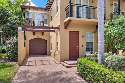 2789 Eagle Rock Cir #210, West Palm Beach, FL 33411