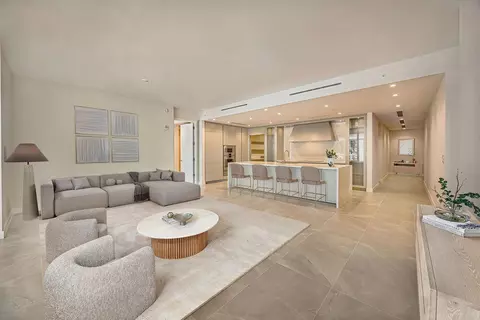 220 SE Mizner #204, Boca Raton, FL 33432