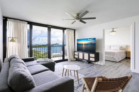 5600 N Flagler Dr #1207, West Palm Beach, FL 33407