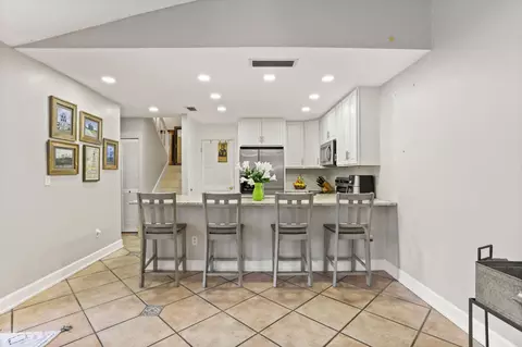 4652 Holly Lake Dr, Lake Worth, FL 33463
