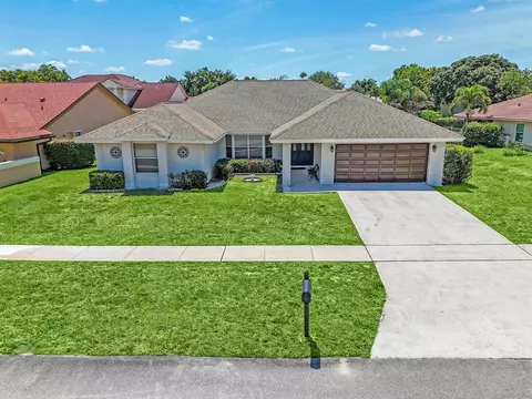 2316 Seaford Dr, Wellington, FL 33414
