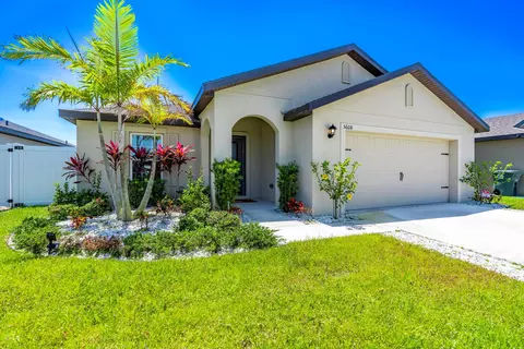5608 Imagination Dr, Fort Pierce, FL 34947