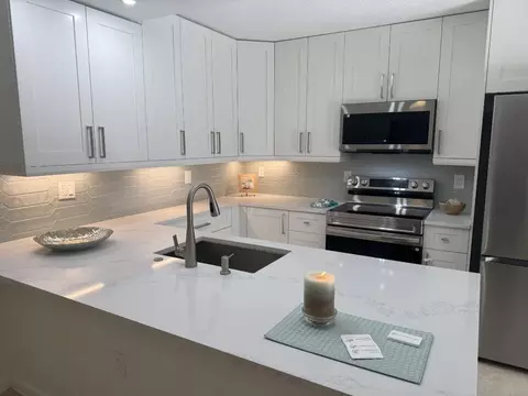404 Live Oak, Boynton Beach, FL 33436