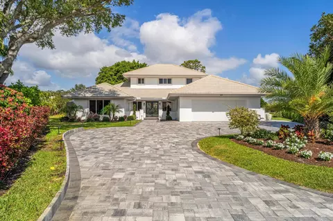 5703 SE Glen Eagle Way, Stuart, FL 34997