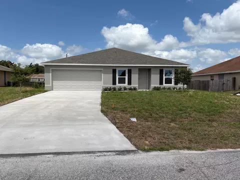 662 SW Hogan St, Port Saint Lucie, FL 34983
